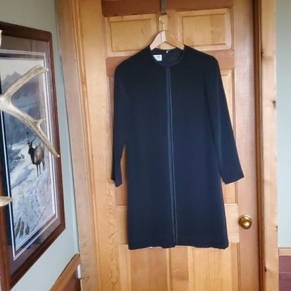 Jones New York Dress Black Long Sleeve Shift Dress Size 6 Round Neck Minimalist